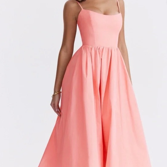 House of CB LOLITA
Apricot Corset Sundress in Size Medium - Picture 3 of 7